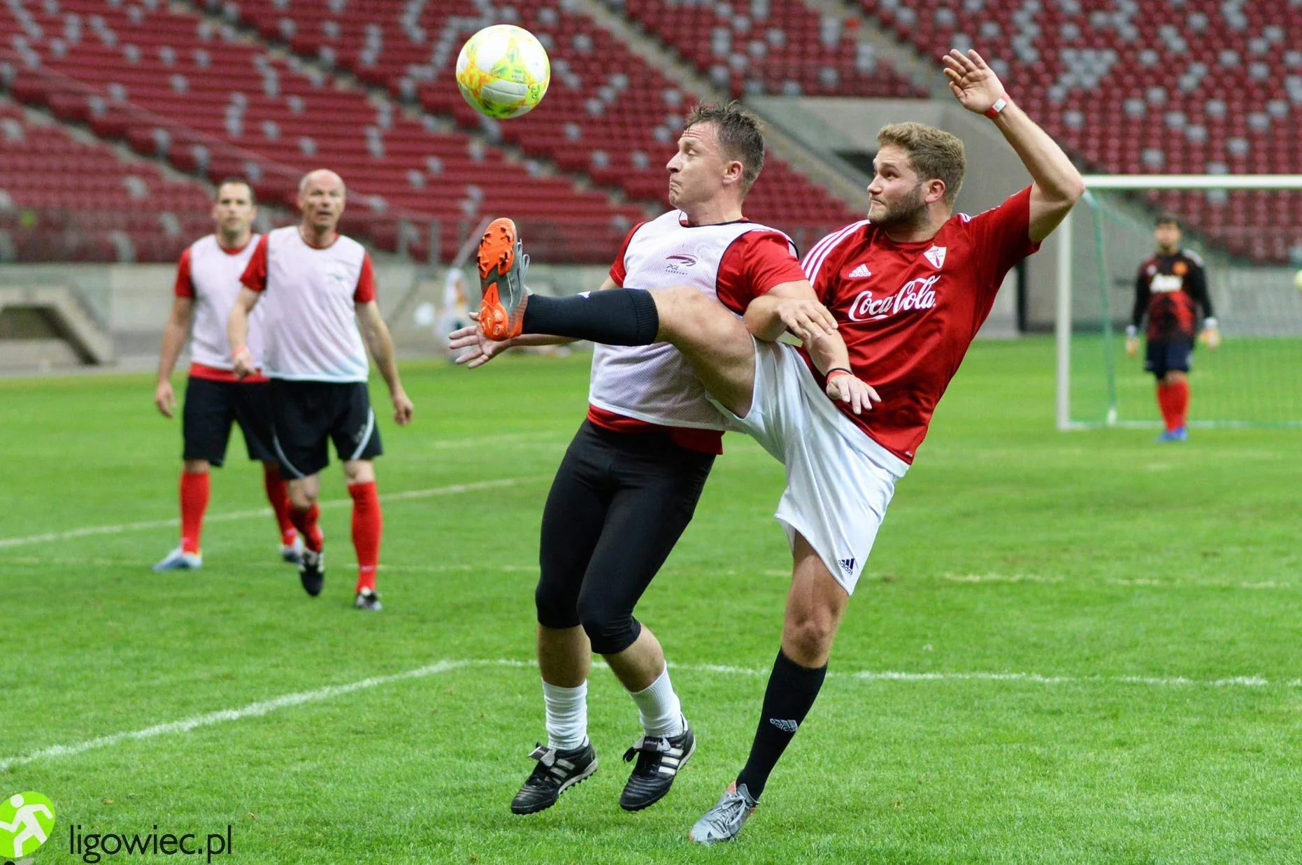 Maillots de Football Gilets d’entraînement Chasubles Enfants Adultes Dossard Hommes Femmes Tailles Couleurs