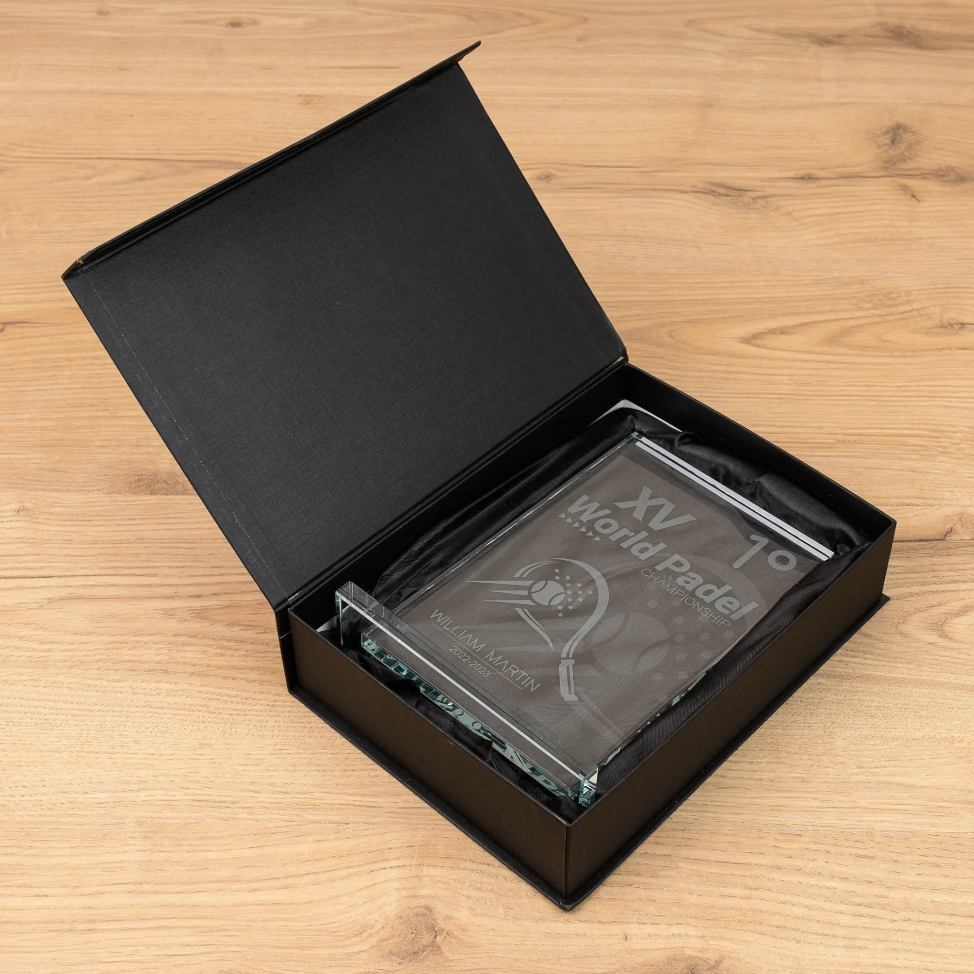 Trophée Personnalisé Verre Gravé avec Nom et Texte Boîtier de Rangement Inclus Rectangulaire