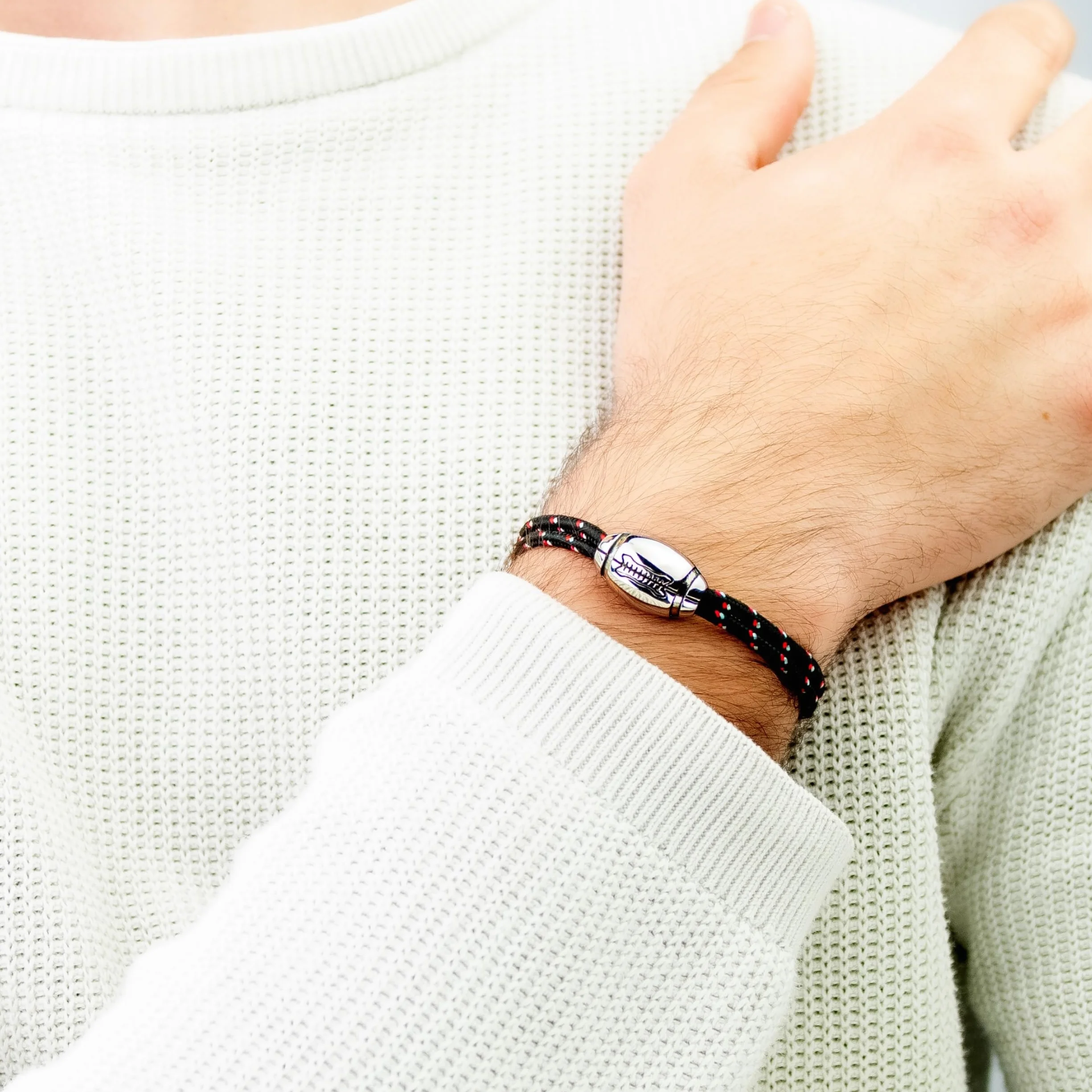 Bracelet rugby Ernestine taille ajustable breloque ballon XV de France homme cadeau