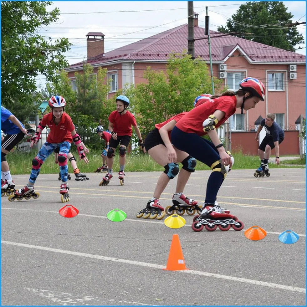 Lot de 15 Cônes d'Entraînement en PE Souple - 5 Couleurs Vives pour Football, Rugby, Fitness