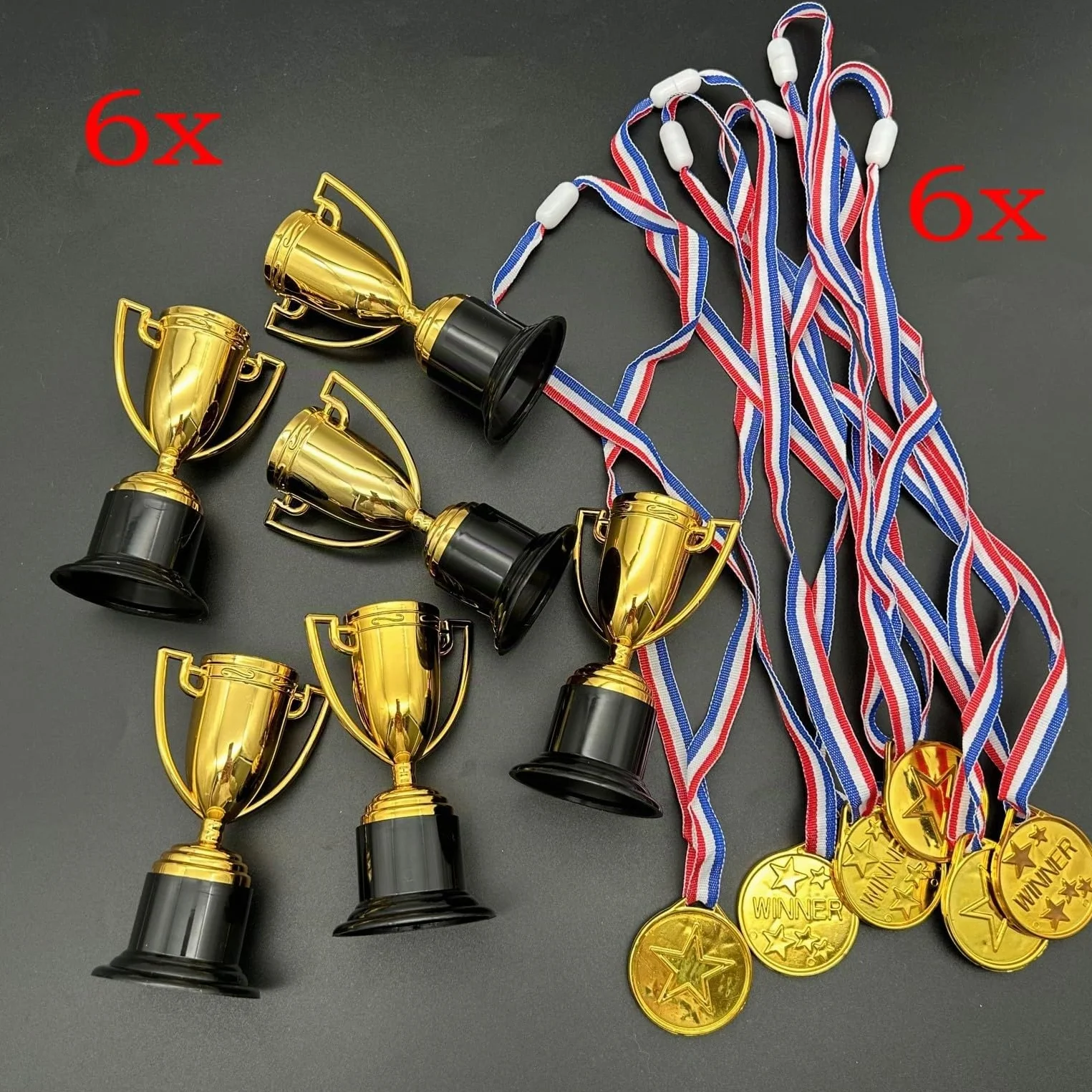 Trophy Cups Tasses de trophée Jeunesse doré Taille Unique