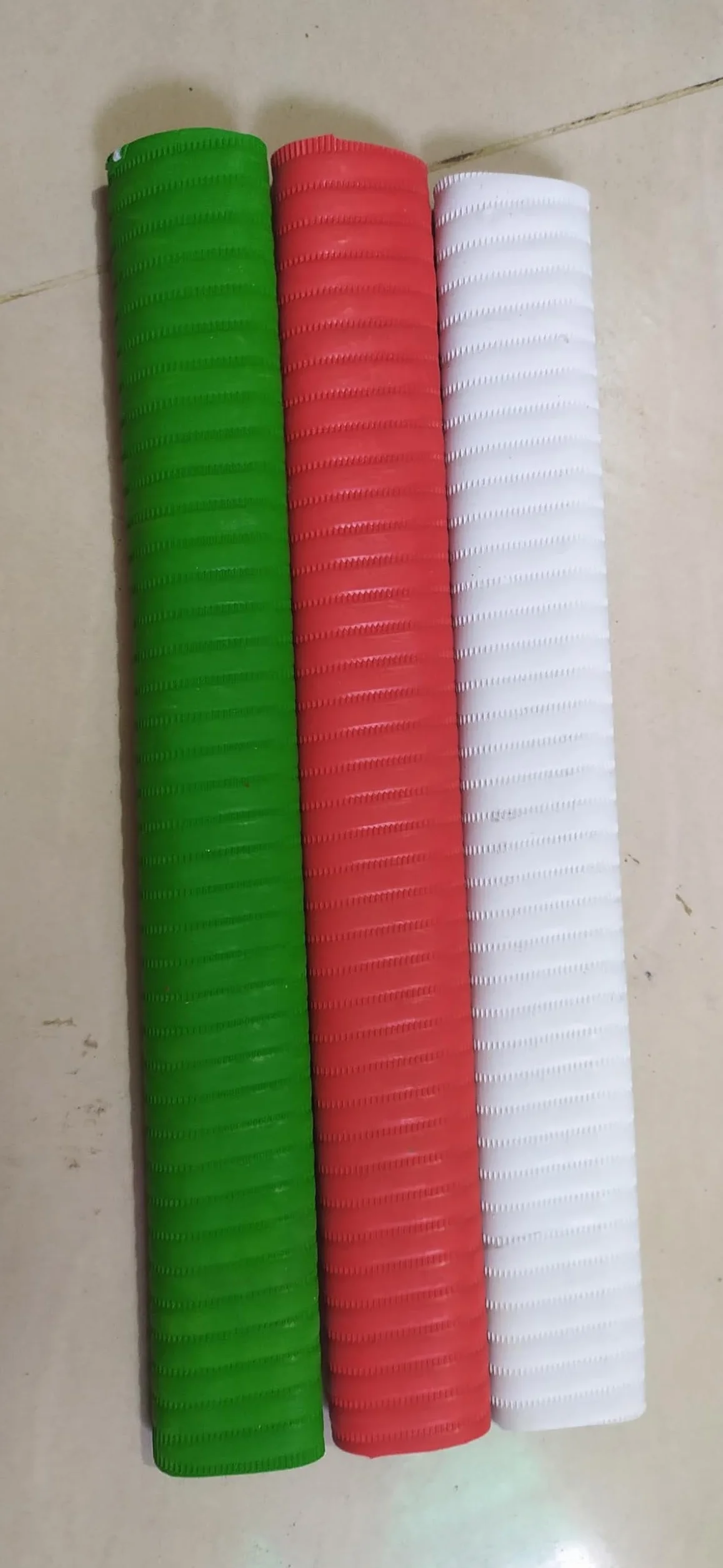 JaHaNa Cricket Bat Grip Set Wooden Grip Applicator Gripper Cone 5 Multicolour Spiral Design