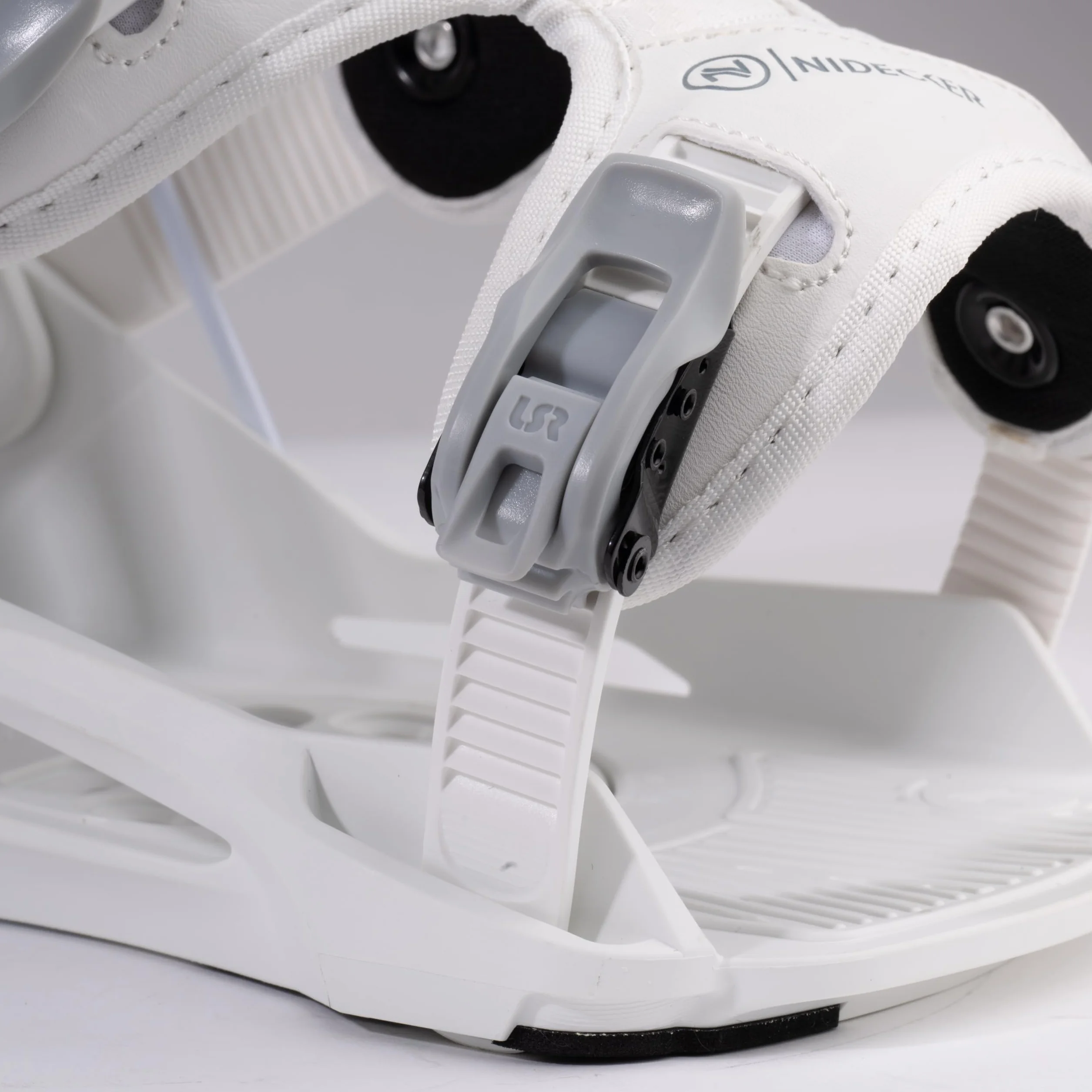 Fixations de Snowboard Nidecker Flow Nexus Flex All-Mountain Plaque de Base Nylon Verre XL White