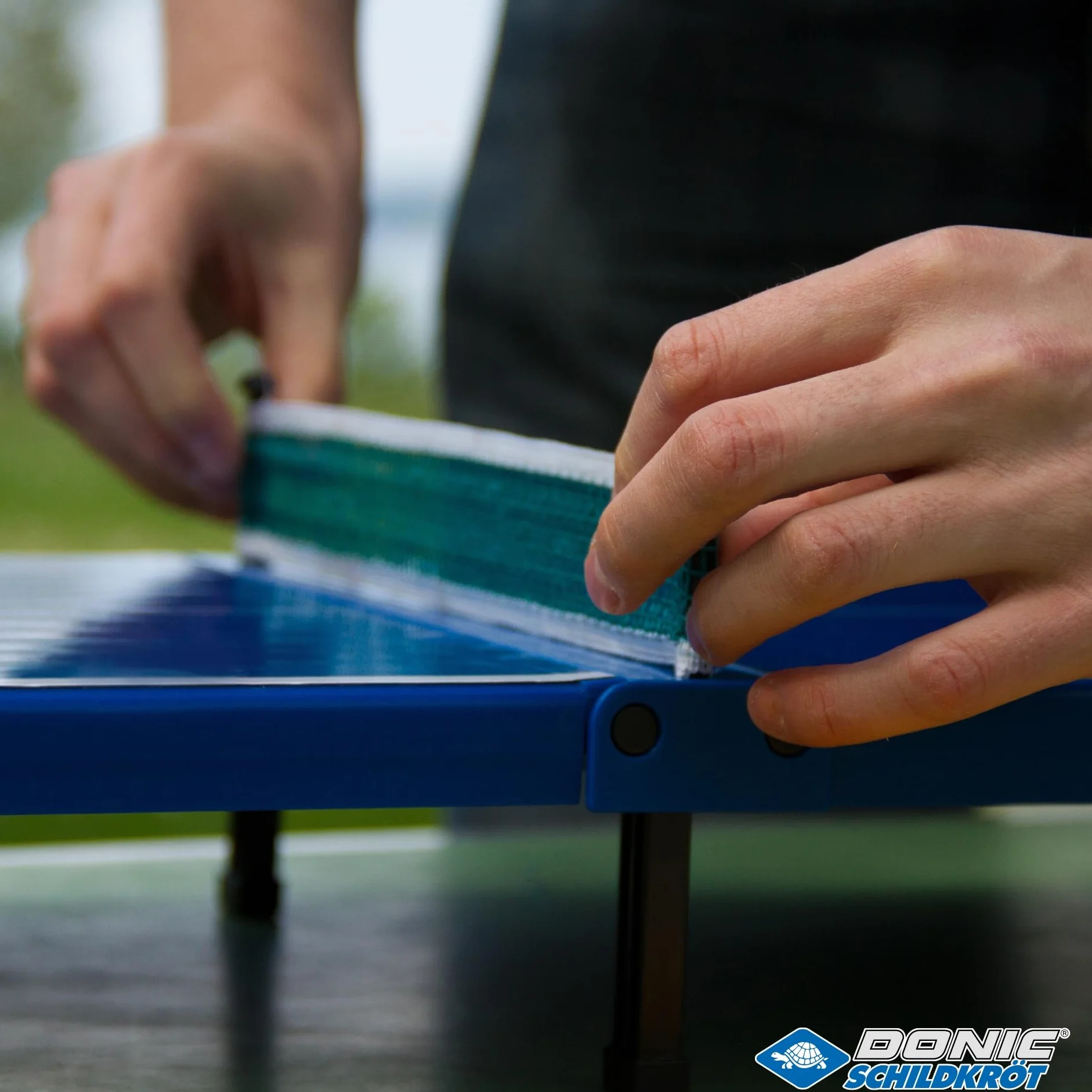 Donic-Schildkröt Mini Table de Ping-Pong Pliable avec 2 Raquettes et 1 Balle