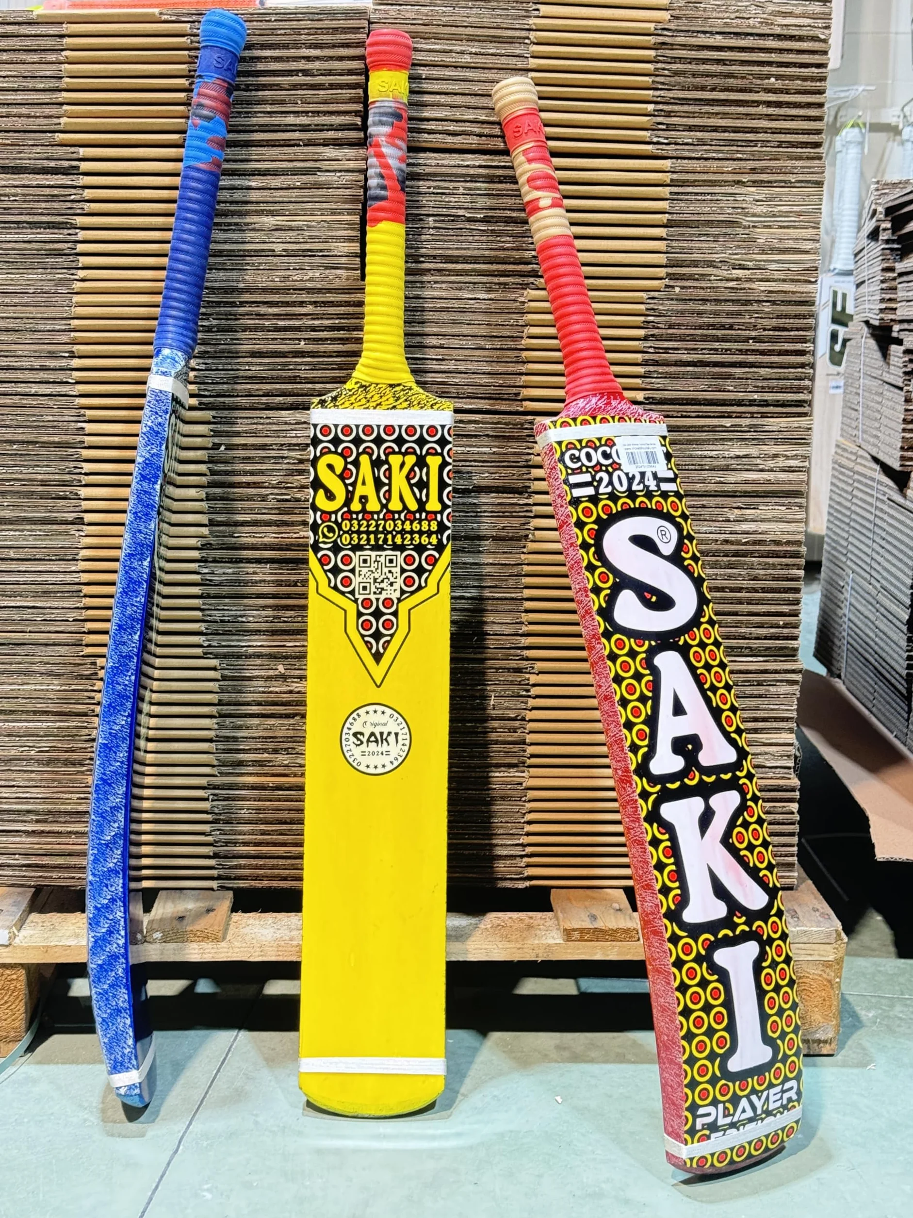 Saki Noix de coco Tape Ball Bat