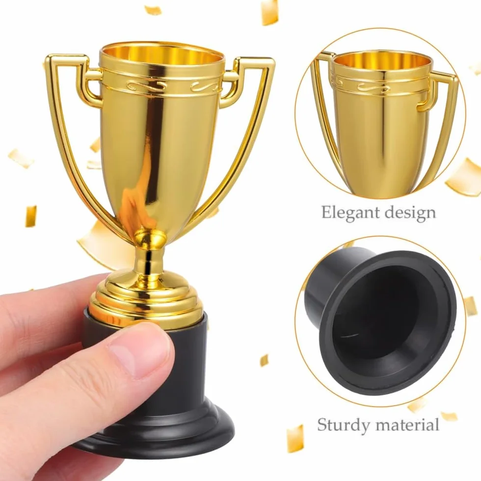 Mini Trophées Dorés 6 Petits Trophées en Plastique pour Anniversaires Enfants Tournois Sportifs Récompenses Scolaires
