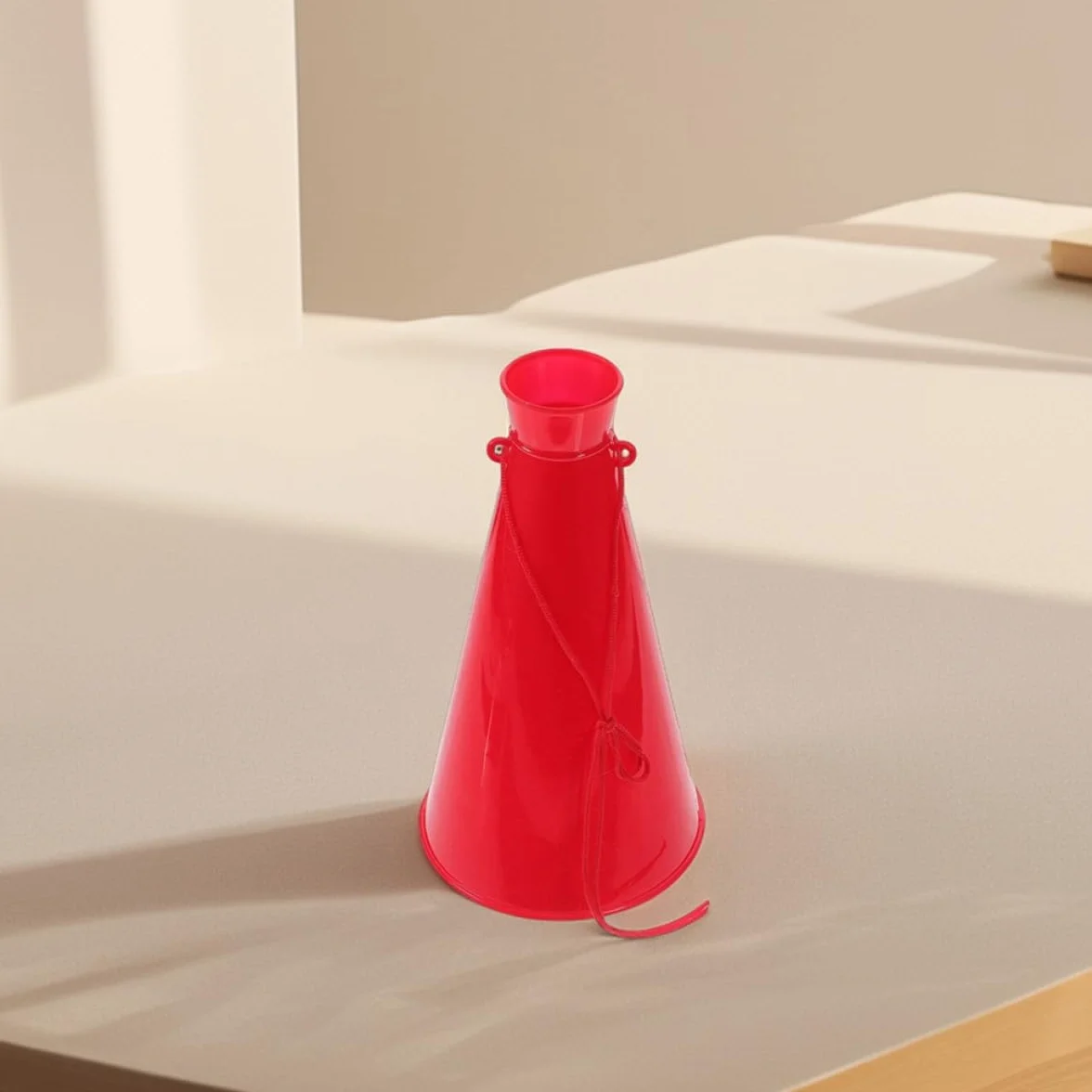 Alasum Lot de 2 Mégaphones Portables en Plastique Rouge pour Fêtes et Événements Sportifs
