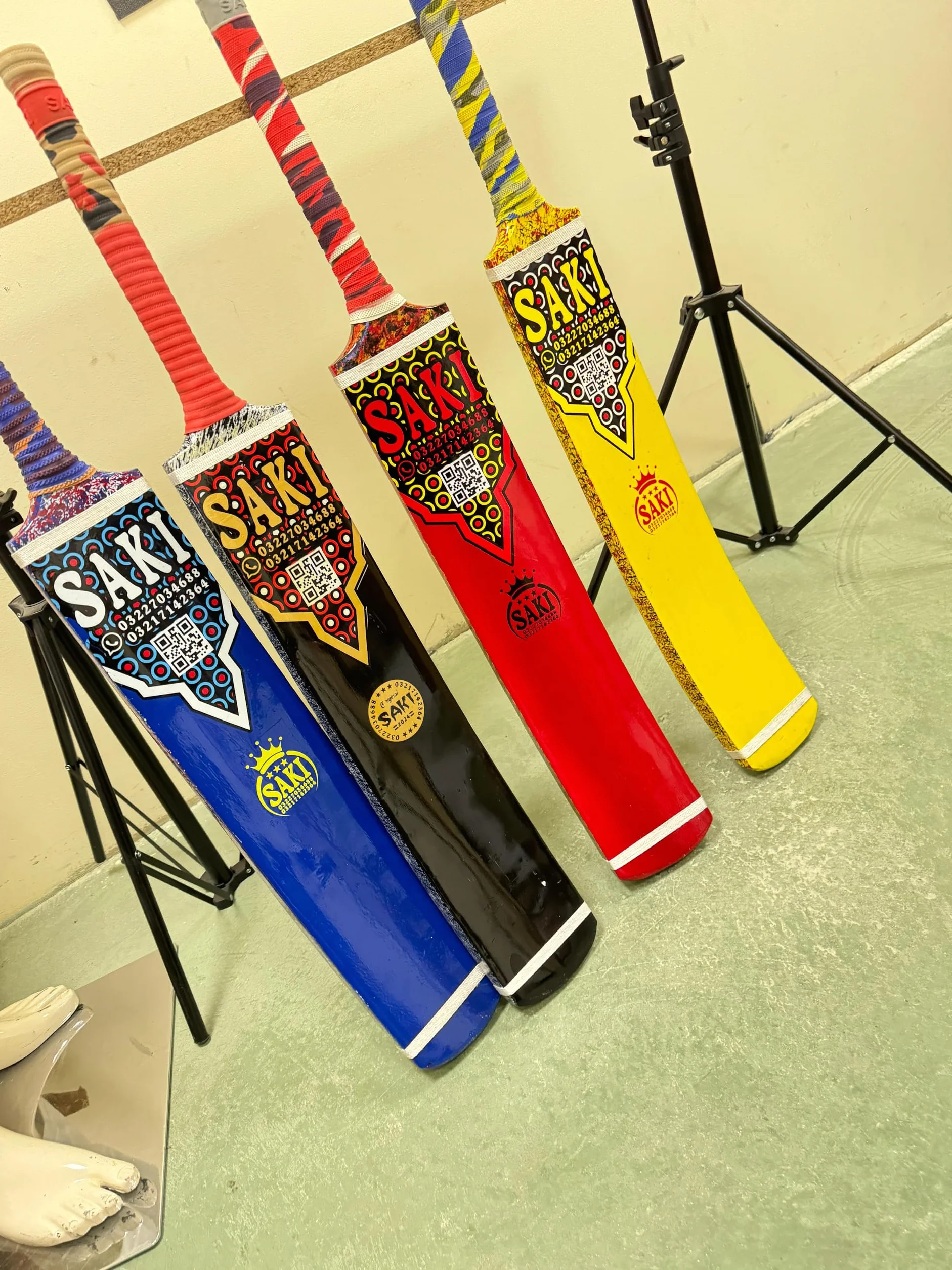 Saki Noix de coco Tape Ball Bat