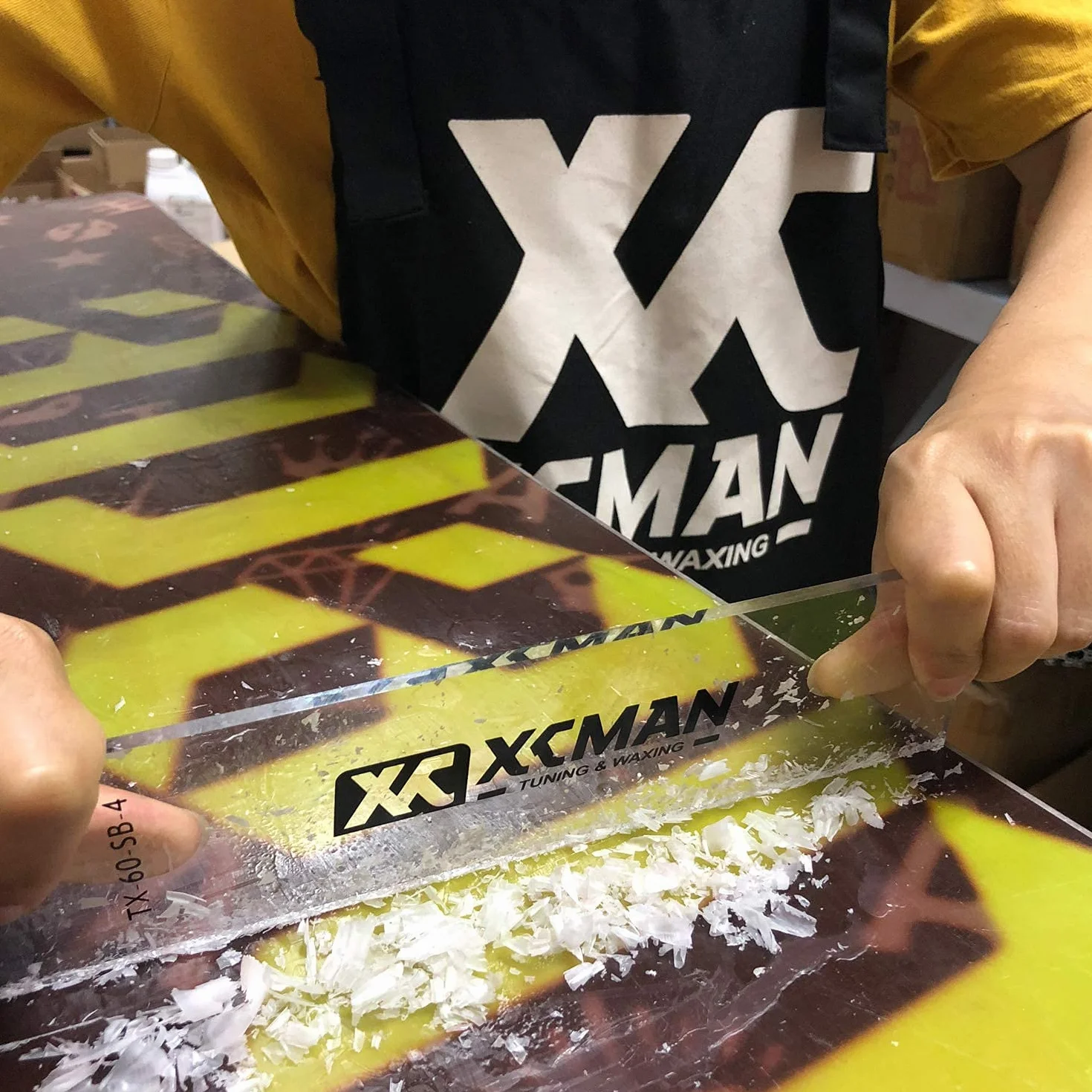 XCMAN Lot de 2 grattoirs en plastique pour skis alpins et snowboard