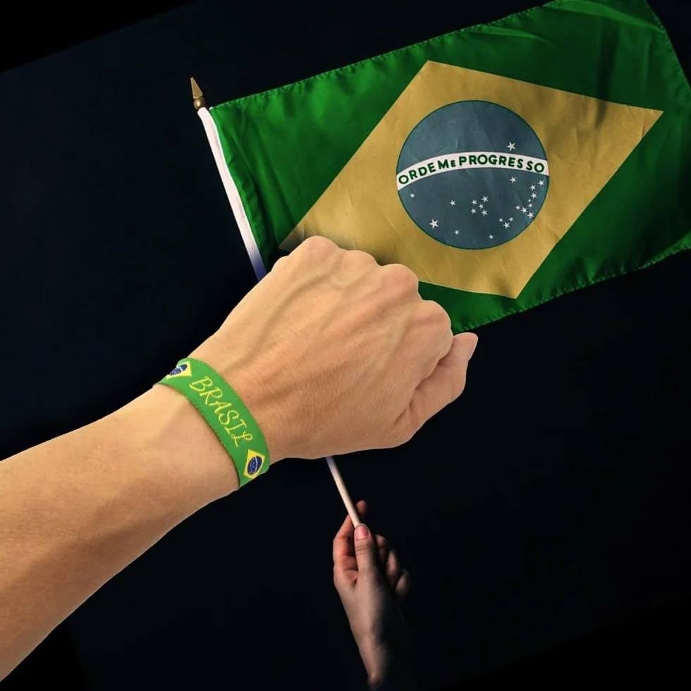 Bracelet en tissu drapeau du Brésil réglable vert-jaune