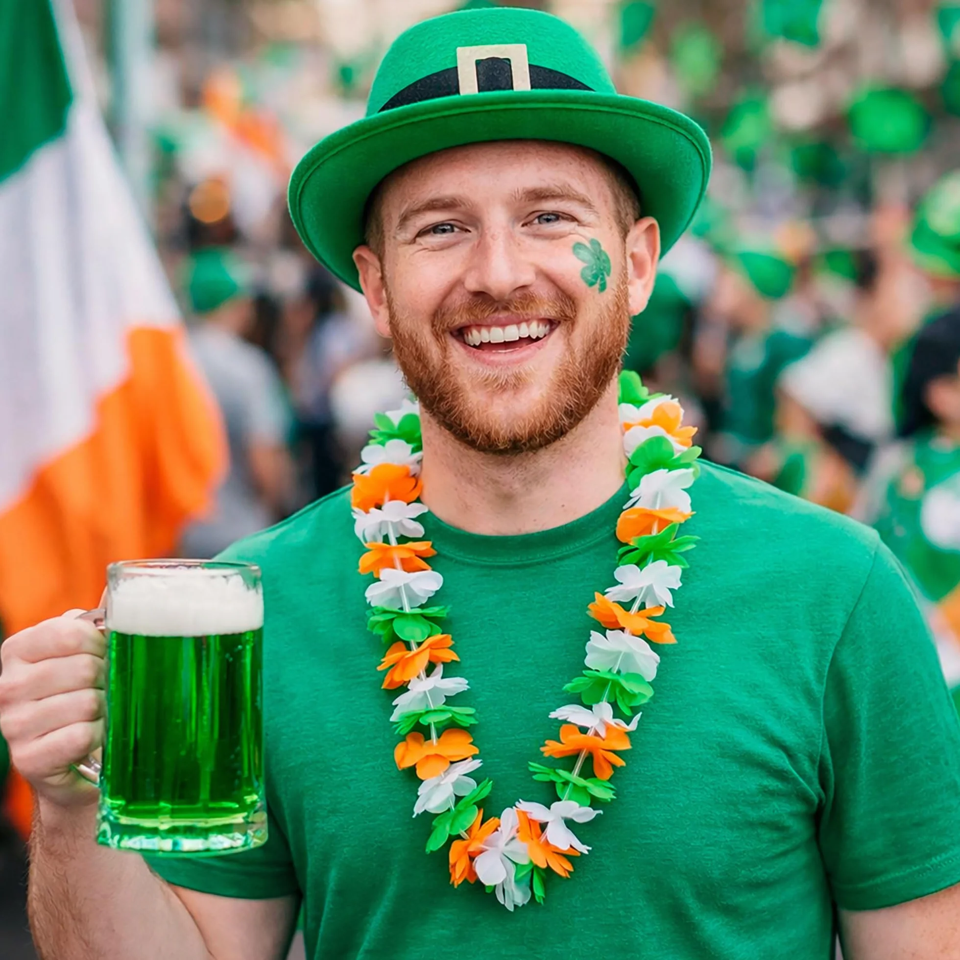 Colliers Hawaïens Saint-Patrick 10 pièces – Fleurs Tissu Vert Blanc Orange – Accessoire Fête Irlandaise Rugby