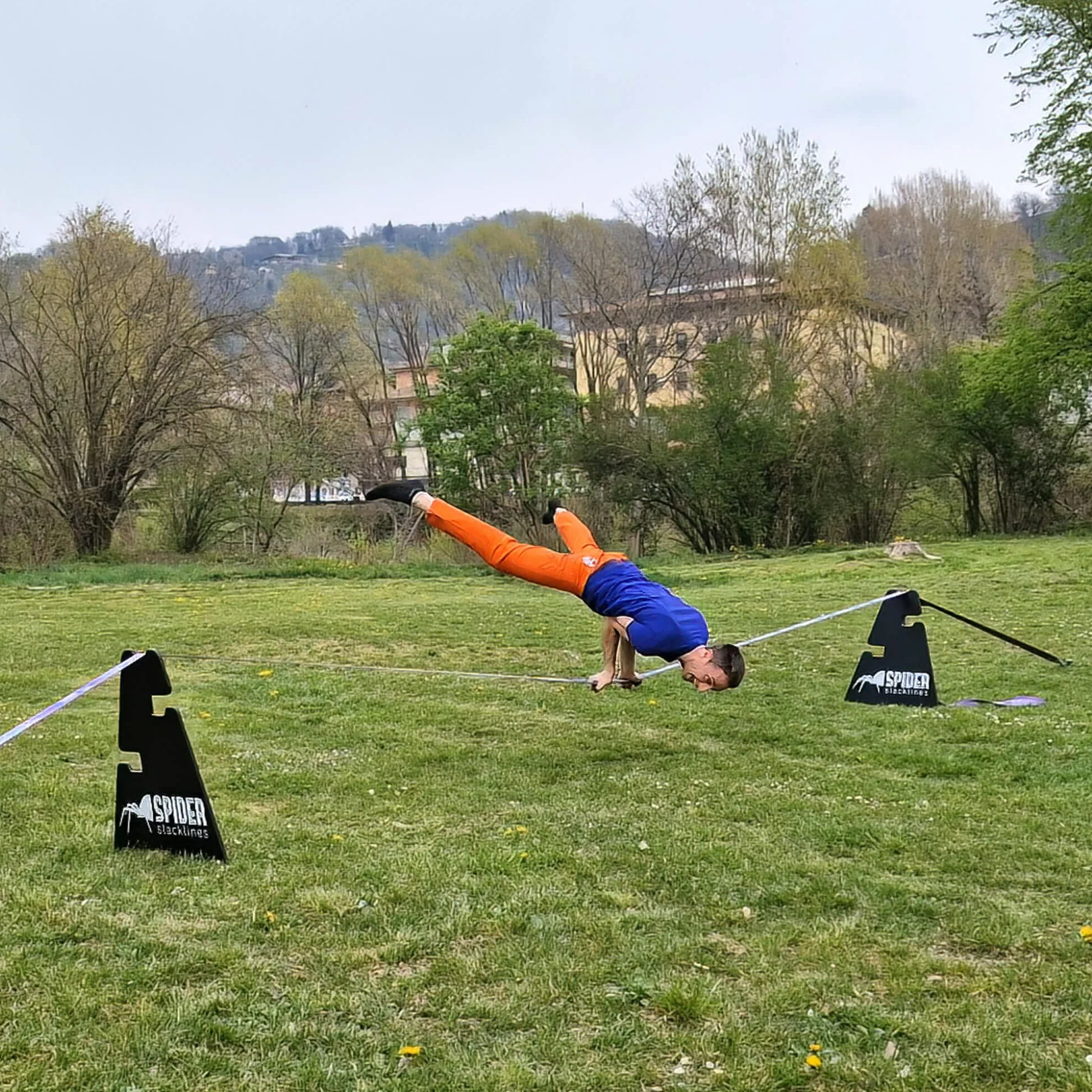 Kit Slackline Extérieur 20 mètres pour Débutants sans Arbres