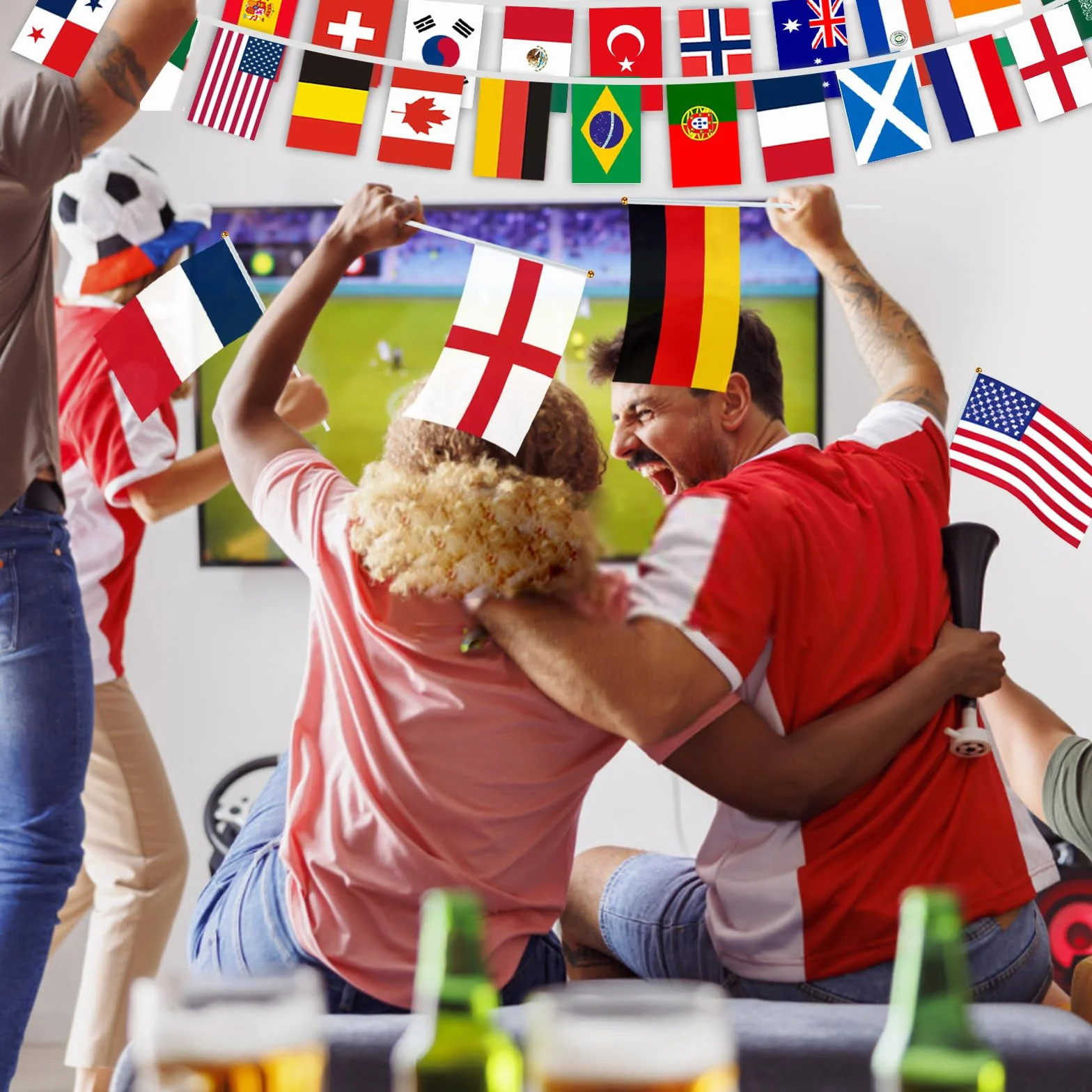 AhfuLife 48 Drapeaux de Coupe du Monde de Football 14x21cm avec Mât 30cm pour Décoration Compétition