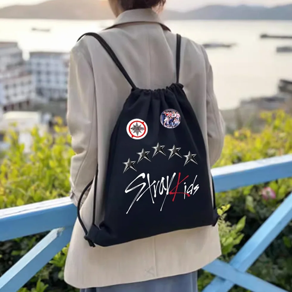 SOSAYI Stray Coffret Cadeau STAY avec Sac de Gym SKZ et Accessoires
