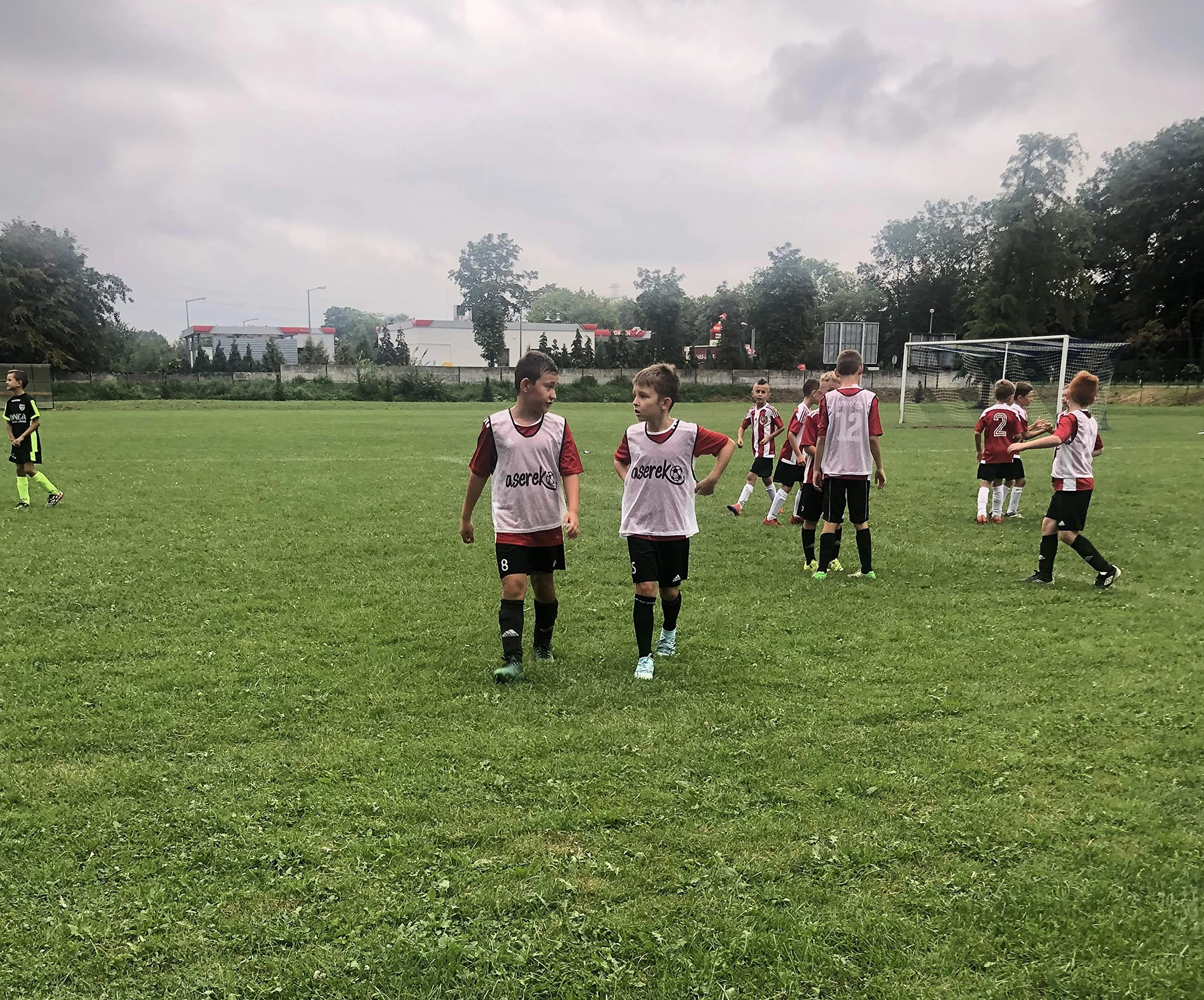 Maillots de Football Gilets d’entraînement Chasubles Enfants Adultes Dossard Hommes Femmes Tailles Couleurs