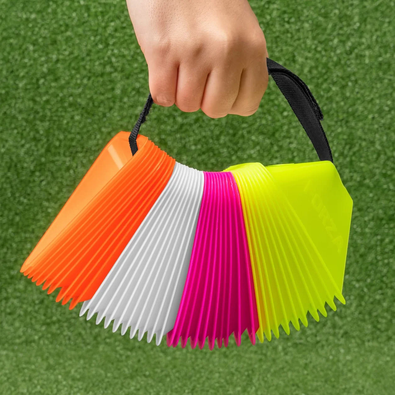 FORZA Mini Plots Triangulaires - Pack de 40 Cônes de Football Couleurs Vives pour Entraînement