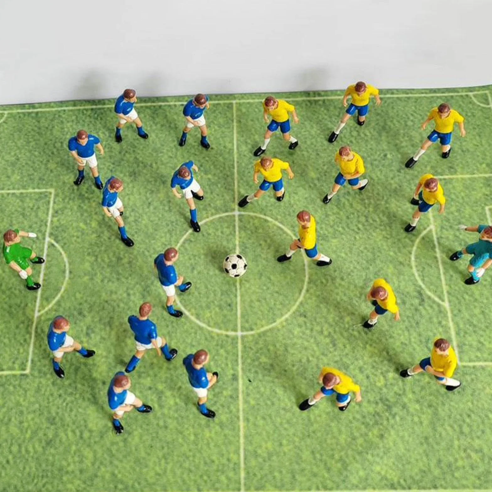 Lot de 22 Figurines Miniatures de Footballeurs, Décorations de Table