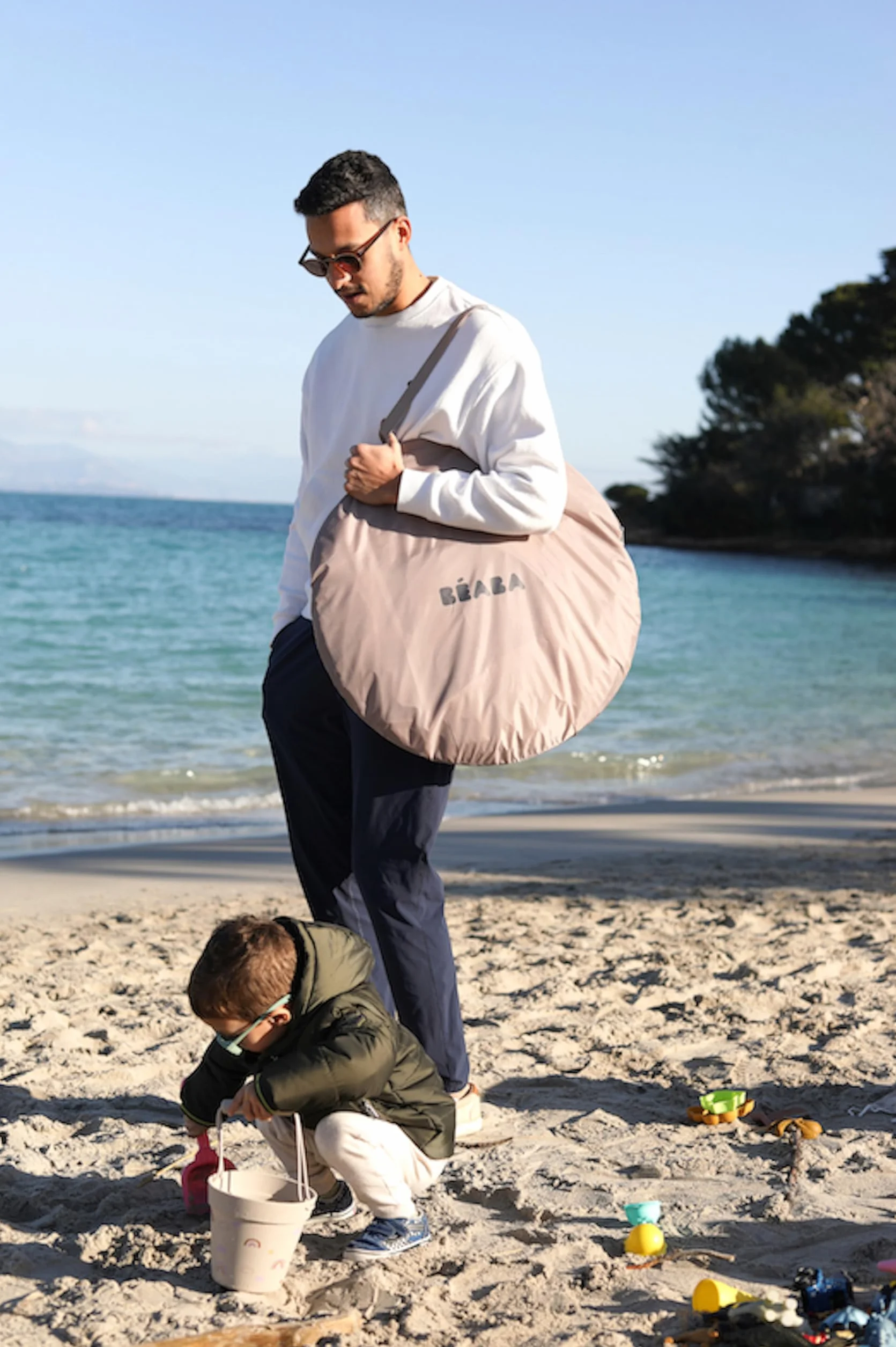 BÉABA Tente de Plage Anti UV Bébé UPF50+ Protection Solaire Pop-UP avec Ventilation 360° Moustiquaire