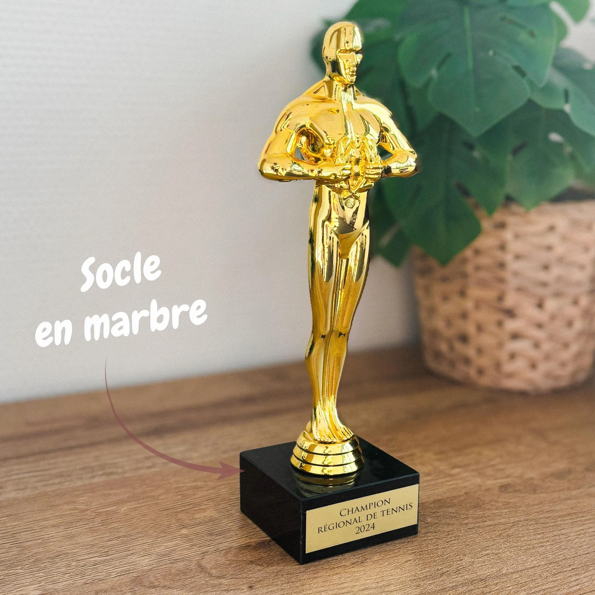 Trophée Personnalisable Statuette Dorée Gravé Texte Cadeau Fête des Pères Noël Retraite Homme
