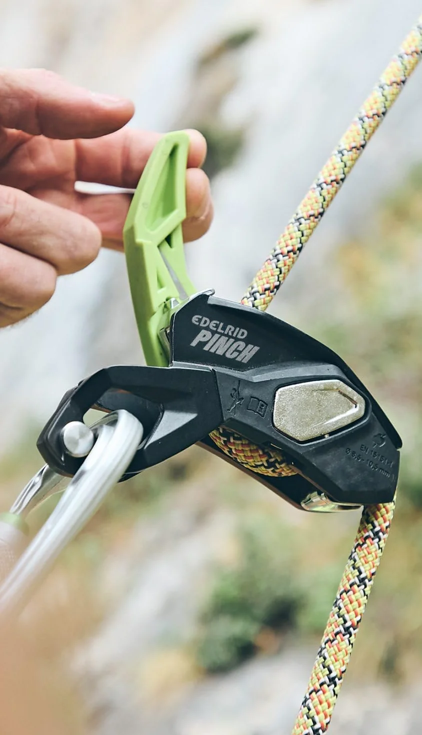 EDELRID Dispositif de sécurité Pinch avec freinage anti-panique et fixation directe