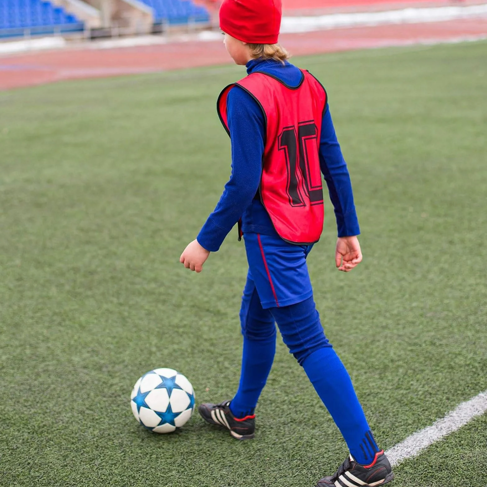 Dossards d'Entraînement Polyester Respirant pour Adultes – 24 Chasubles de Football Numérotées Réversibles Rouge & Jaune
