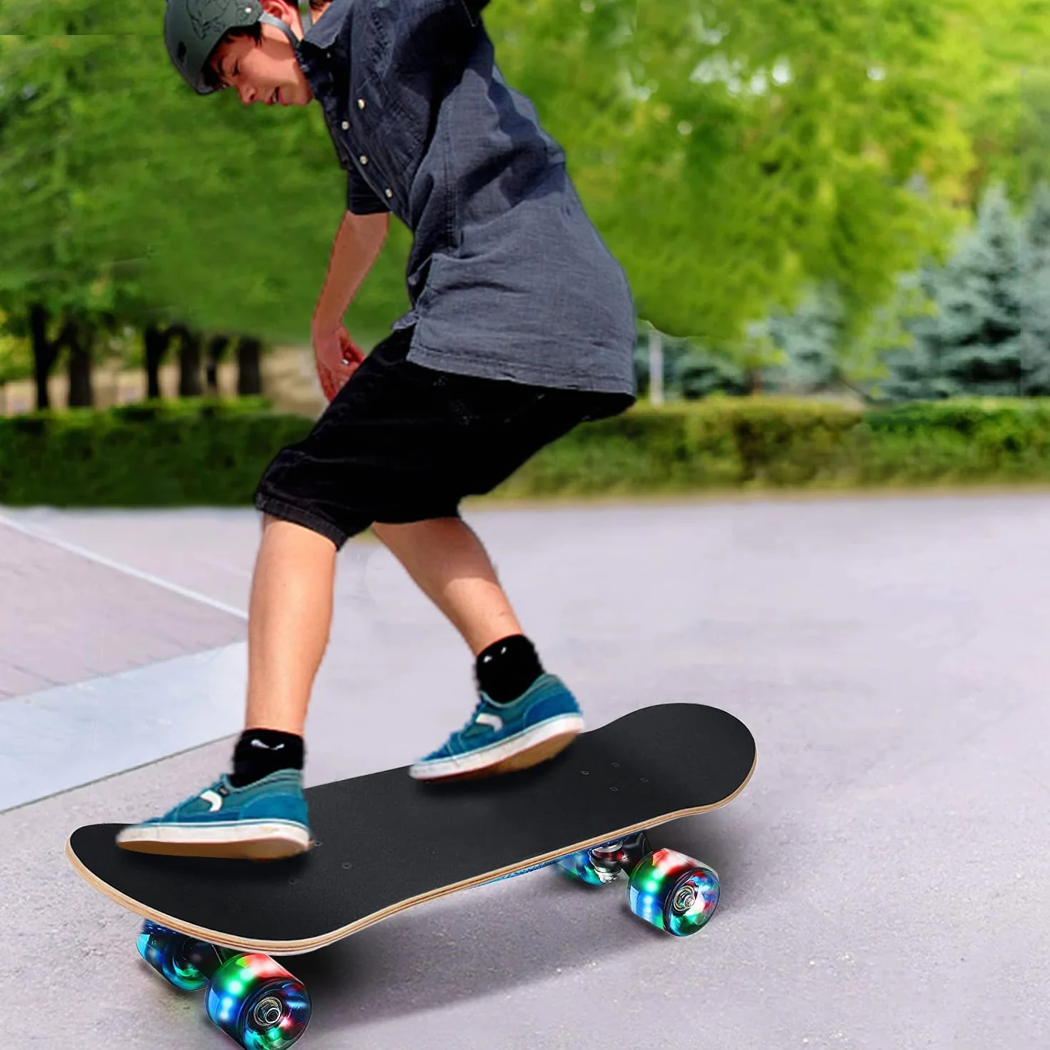 Planche à roulettes standard 9 couches érable canadien concave avec roues clignotantes colorées