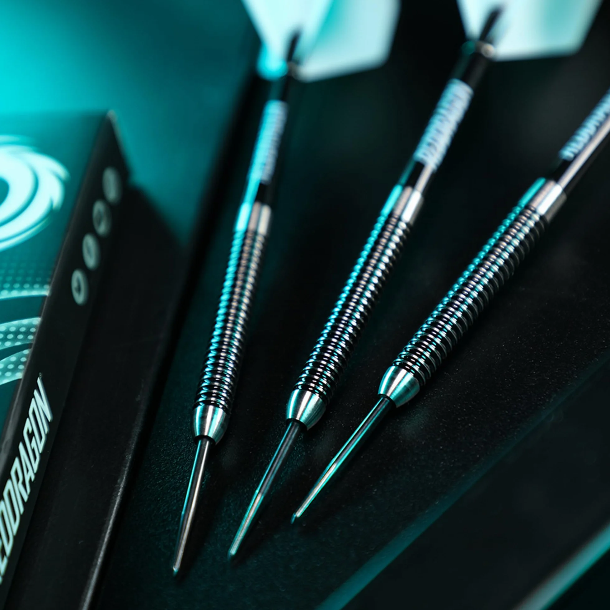 RED DRAGON Flechette Pointe Acier Pegasus 90% Tungstene 21-30g Hardcore Ailettes Nylon Tiges Moyen Portefeuille