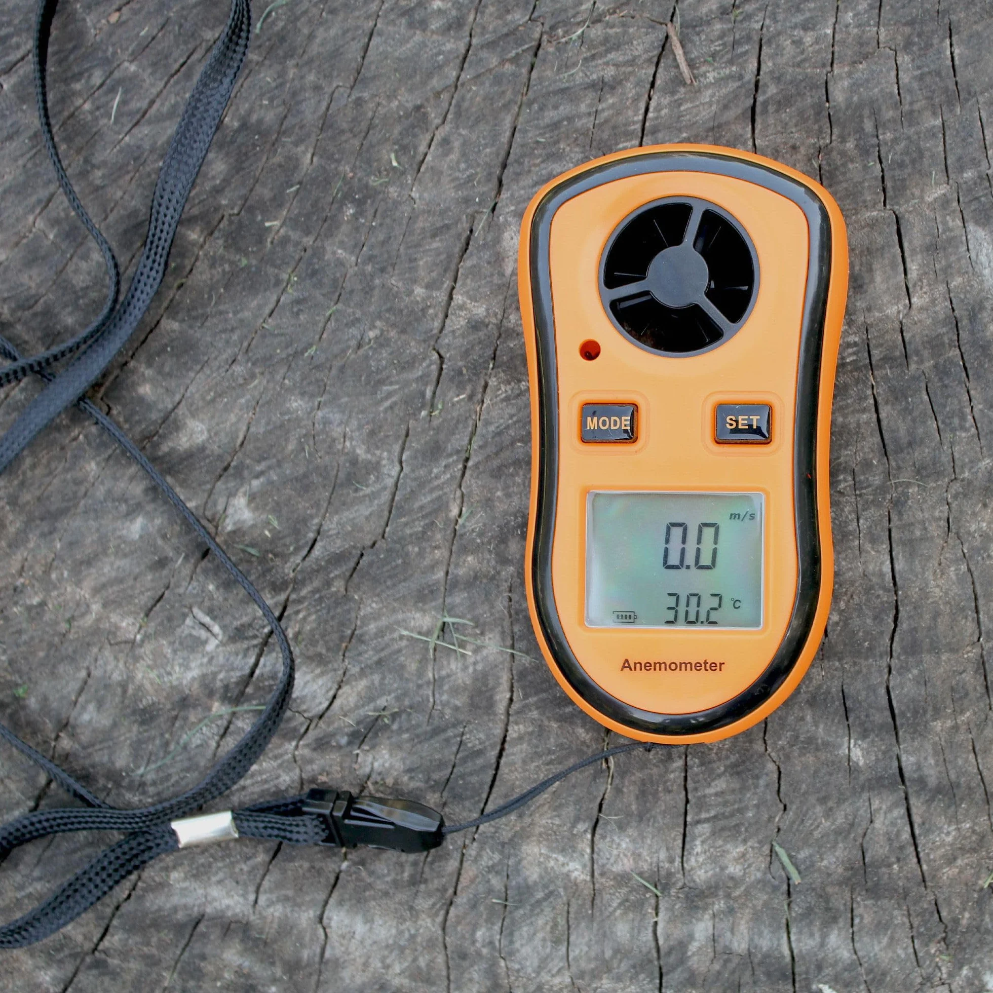 FISHTEC Anémomètre Numérique Portable - Mesure Vitesse Vent actuelle/moyenne/maximale + Température - Ecran LCD rétroéclairé
