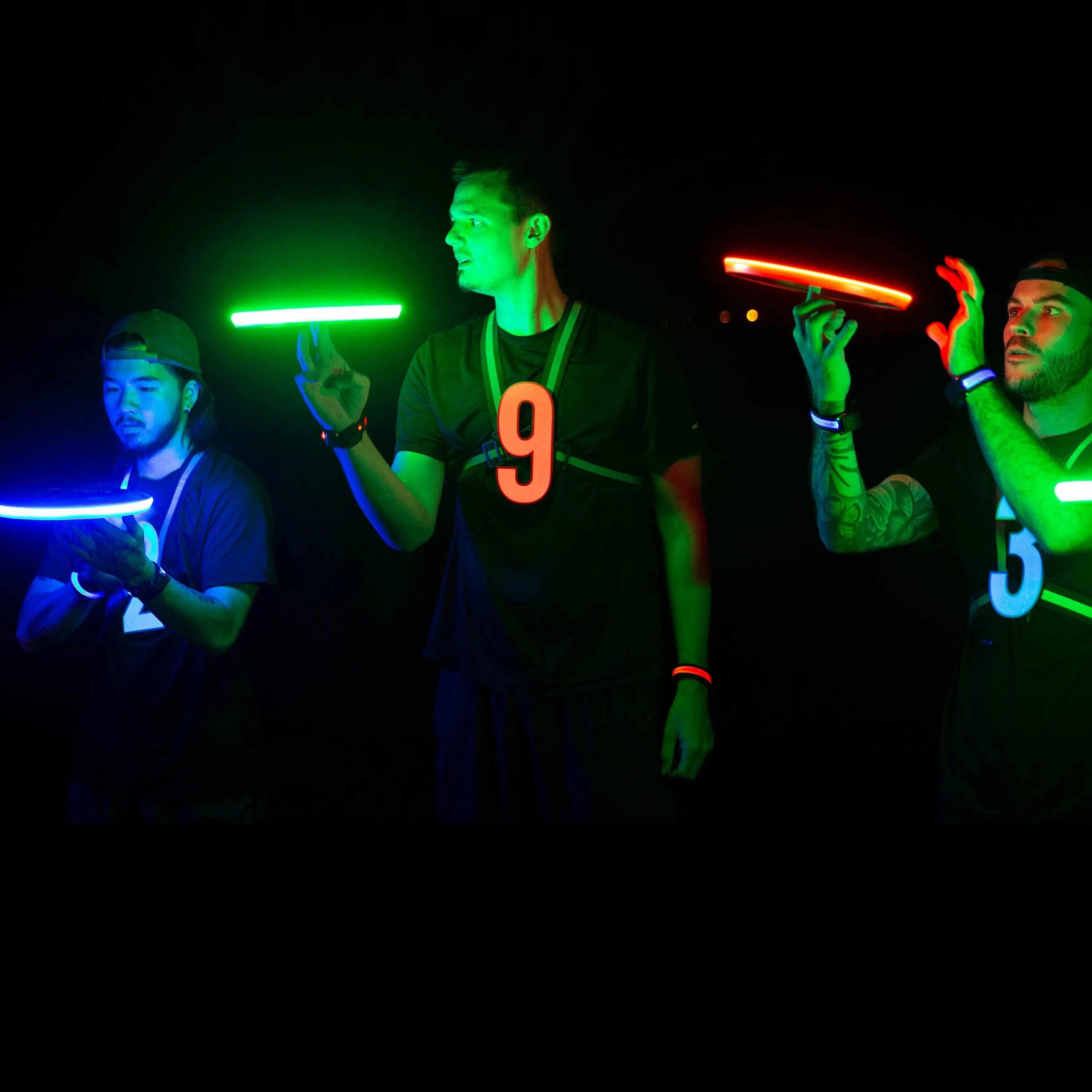 TOSY Frisbee 175g Disque Volant 36 LED Lumineux Rechargeable Auto on/Off