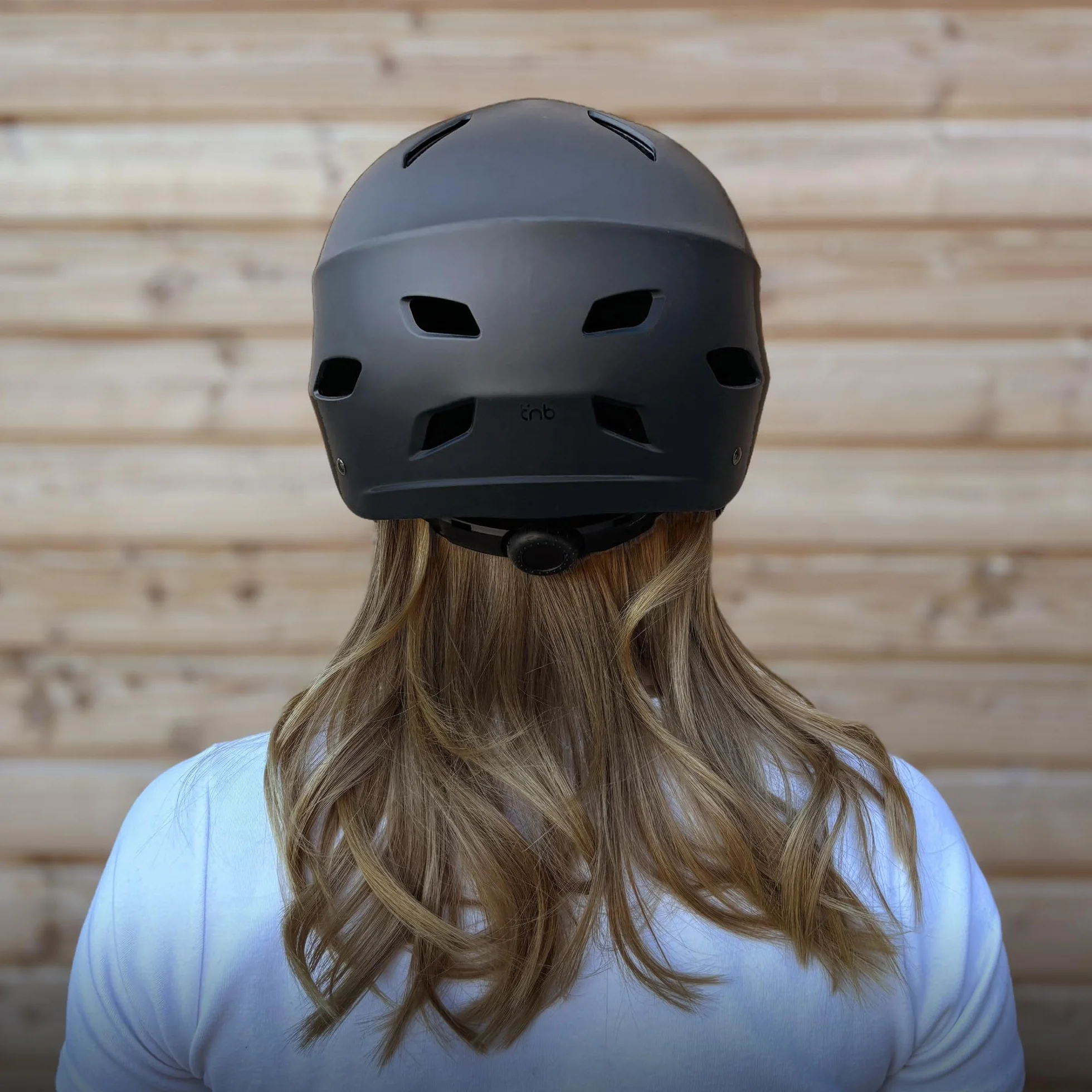 T'nB Veasy Casque de Protection Vélo et Trottinette Électrique Ajustable avec Aérations