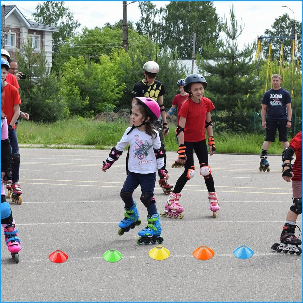 Lot de 15 Cônes d'Entraînement en PE Souple - 5 Couleurs Vives pour Football, Rugby, Fitness