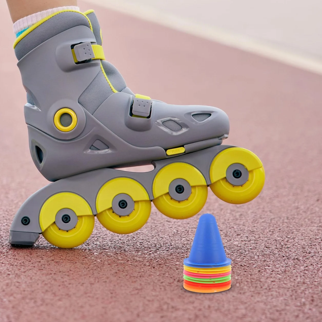 POPETPOP 12 Pièces Cônes d'Agilité Empilables Plastiques Légers pour Enfants Football Patinage Roller Entraînement