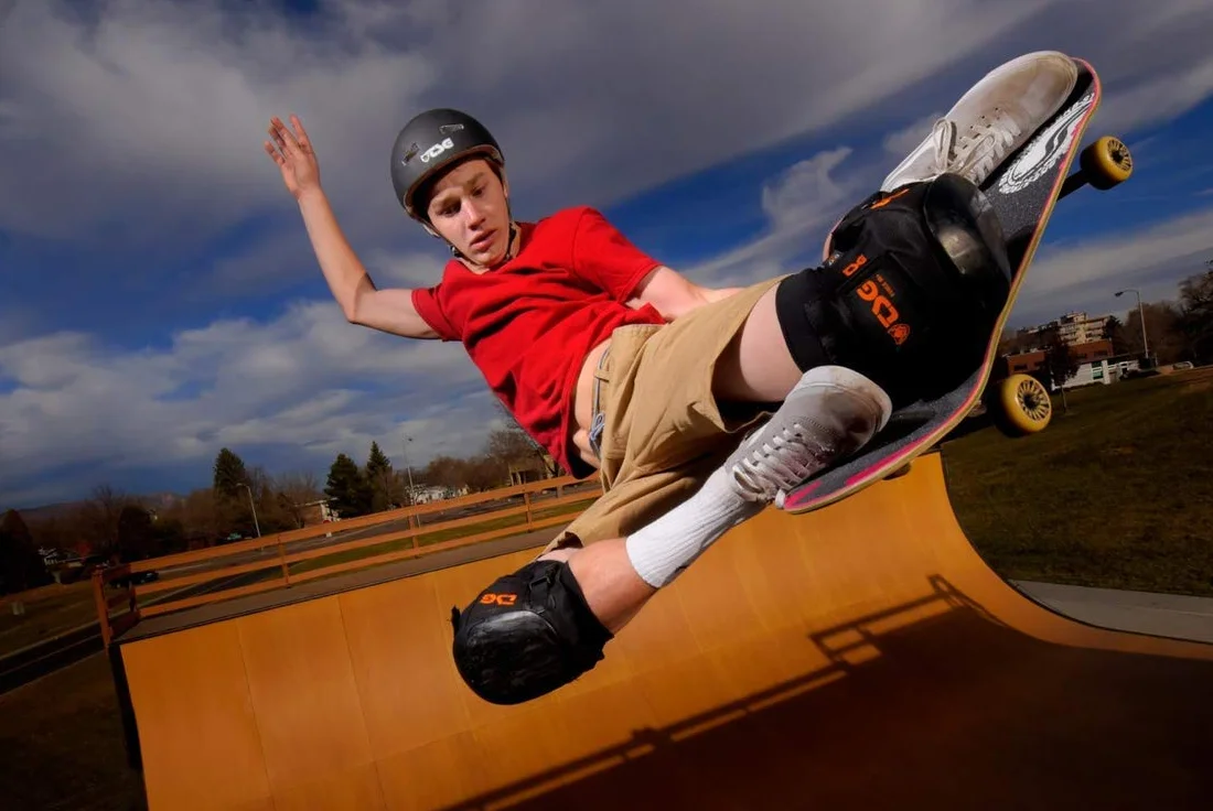 TSG Casque Skate BMX Injected Color