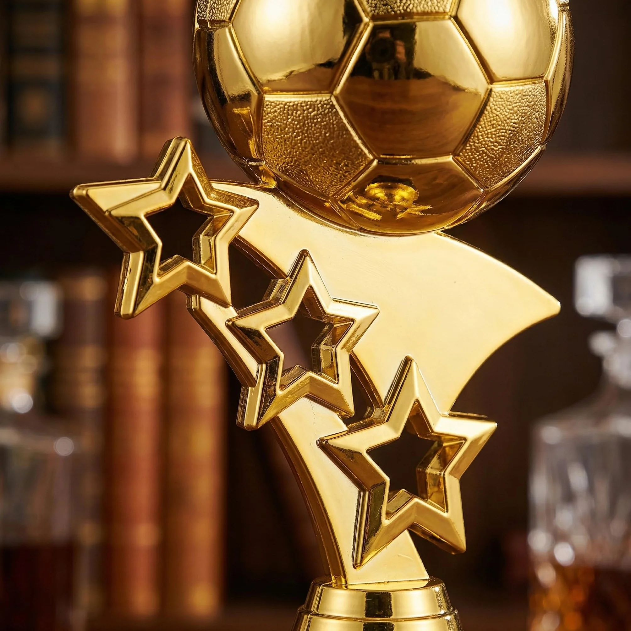 Toyvian Trophée Football Coupe du Monde Ballon Doré Récompense Vainqueur 9,04 x 2,95 x 2,95 Pouces