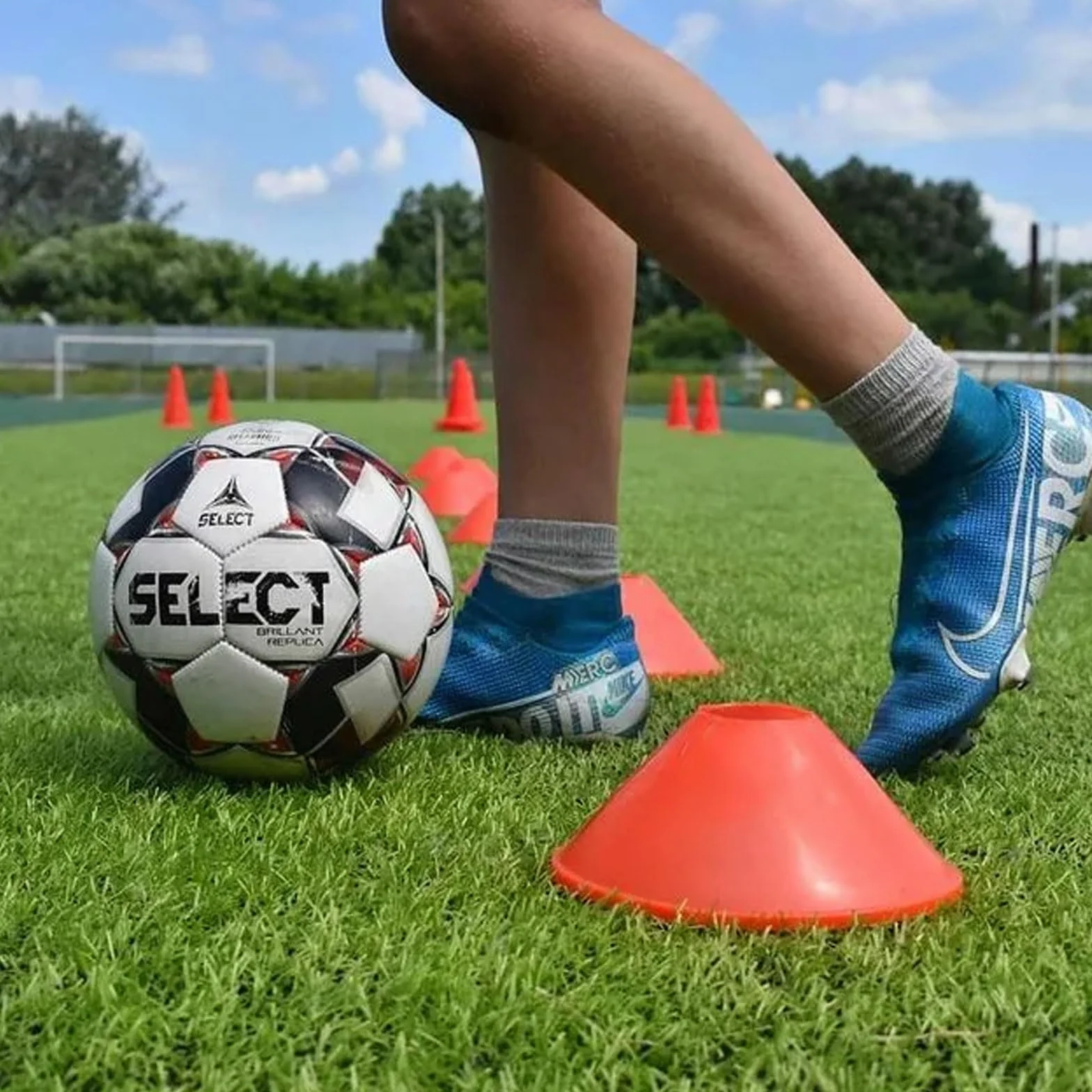 GEERDAN Plots de Marquage Football, Cône Signalisation Entrainement, 5 Couleurs avec Support Rangement