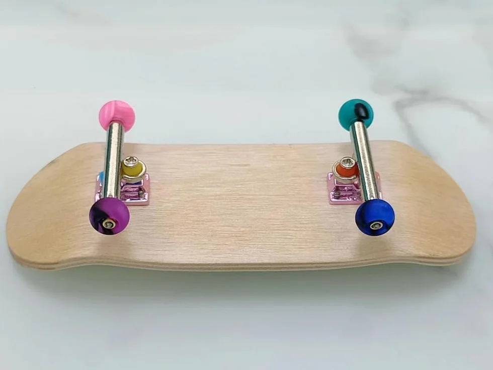 Leefai Trucks de touche professionnels 32-34 mm Forme G3 Axe simple Mini outil de skateboard inversé Vis quincaillerie Plaque de base plaquée Argent 34 mm