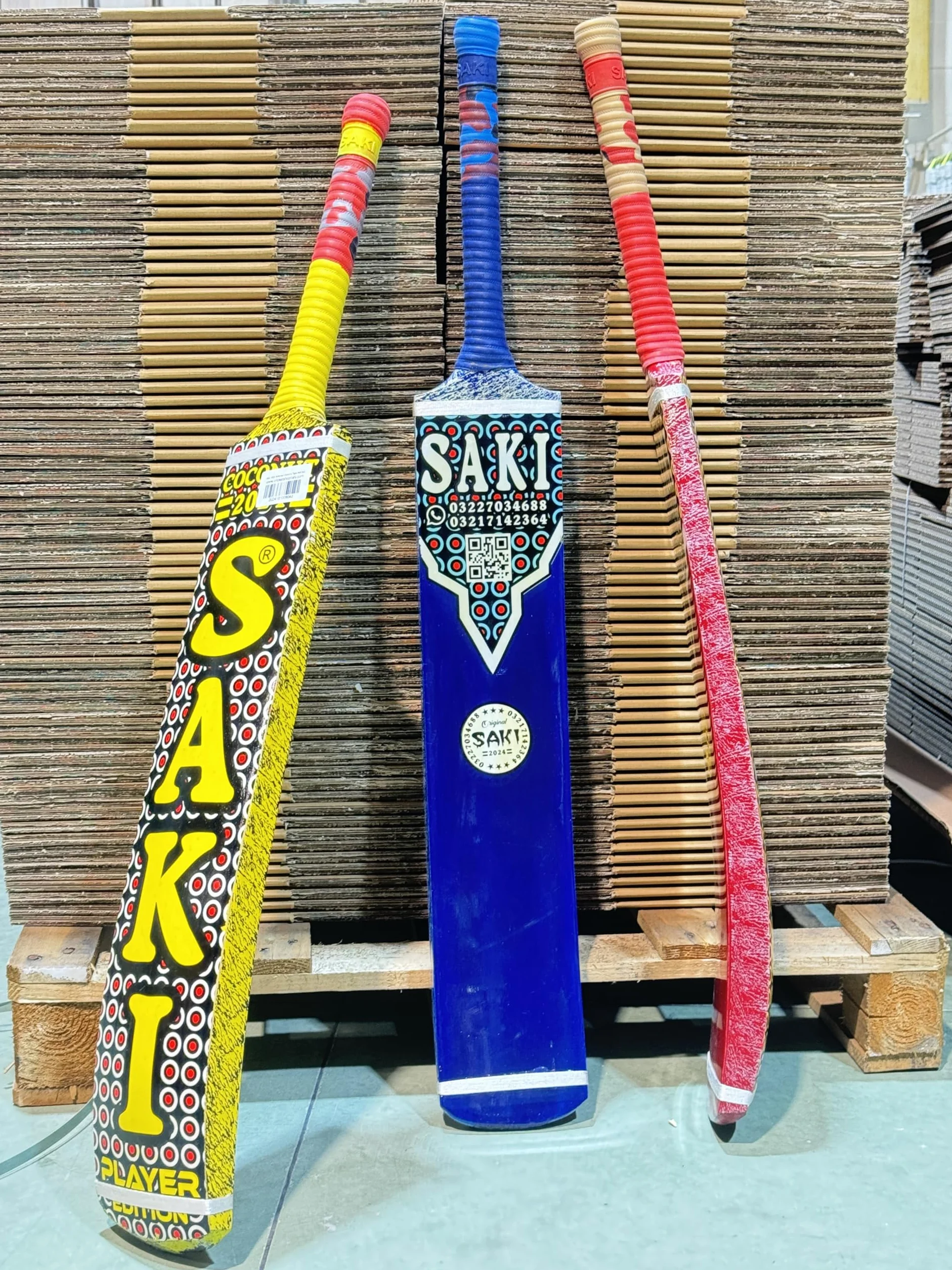 Saki Noix de coco Tape Ball Bat
