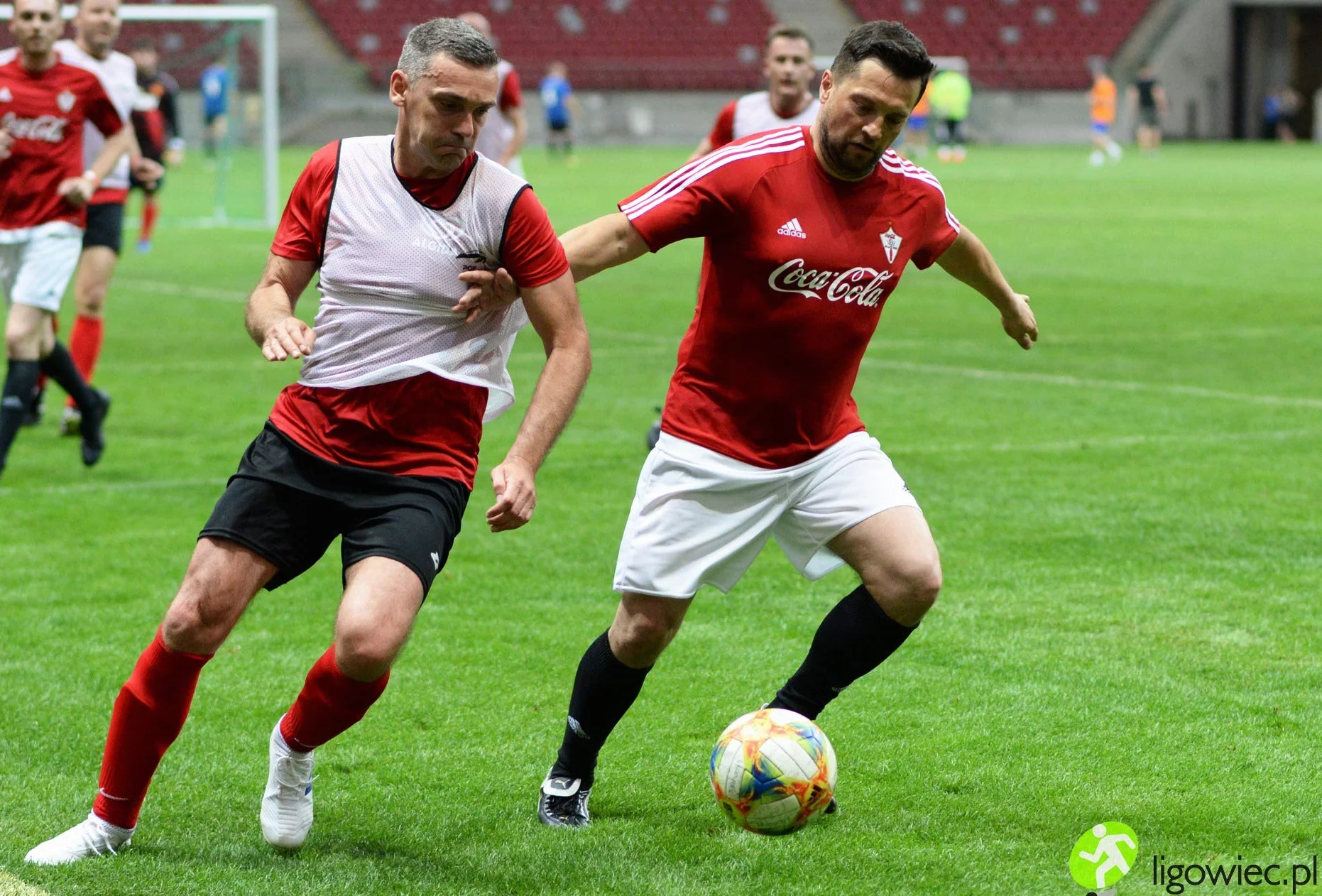 Maillots de Football Gilets d’entraînement Chasubles Enfants Adultes Dossard Hommes Femmes Tailles Couleurs