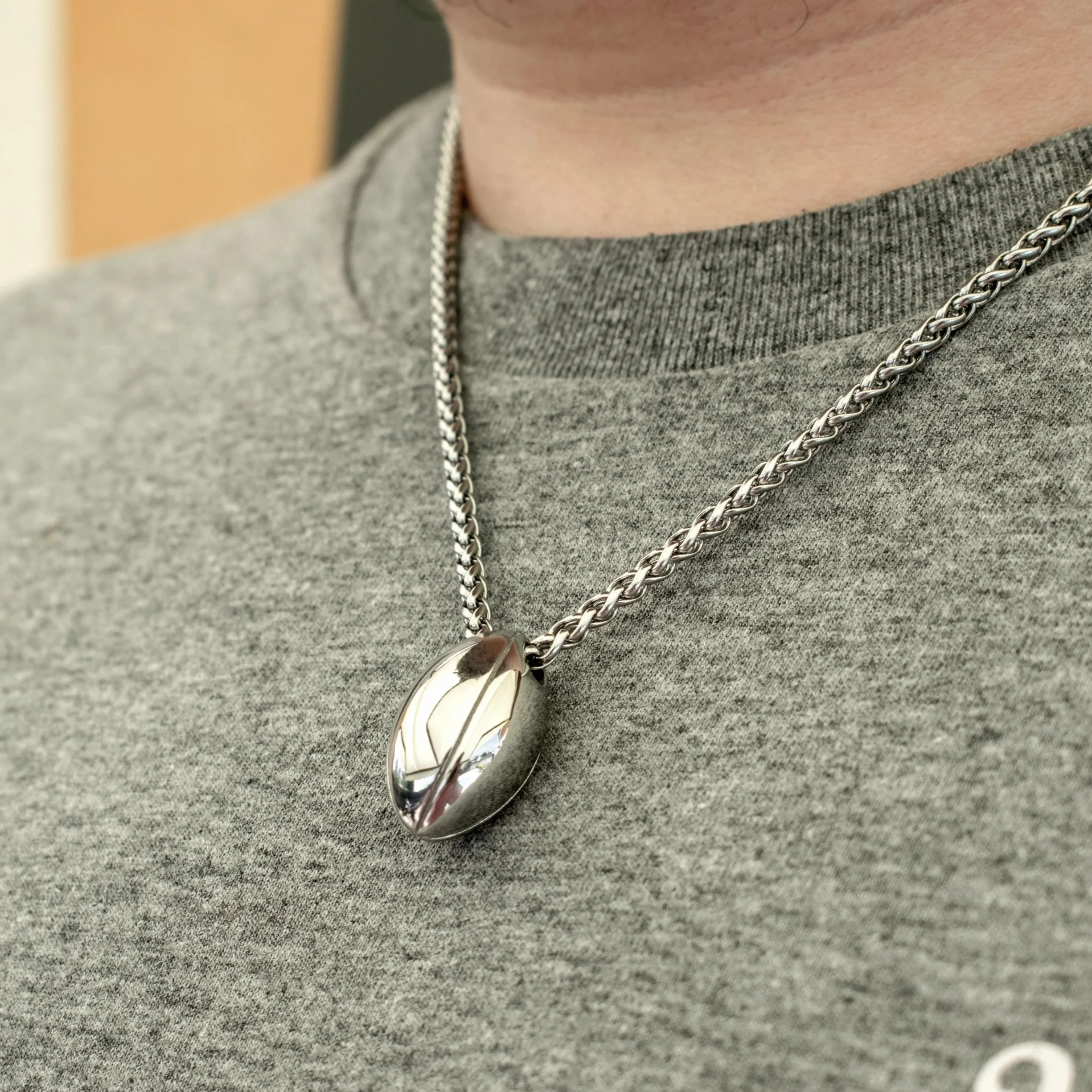 Collier Rugby Homme acier inoxydable pendentif ballon de rugby bijou accessoire