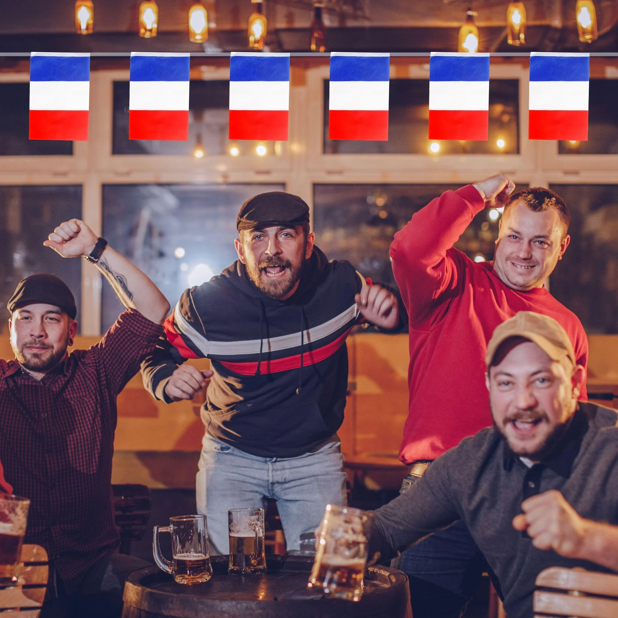 Guirlande de 30 drapeaux de la France 14 x 21 cm 10 m Motif football européen 2024 Décoration de fête